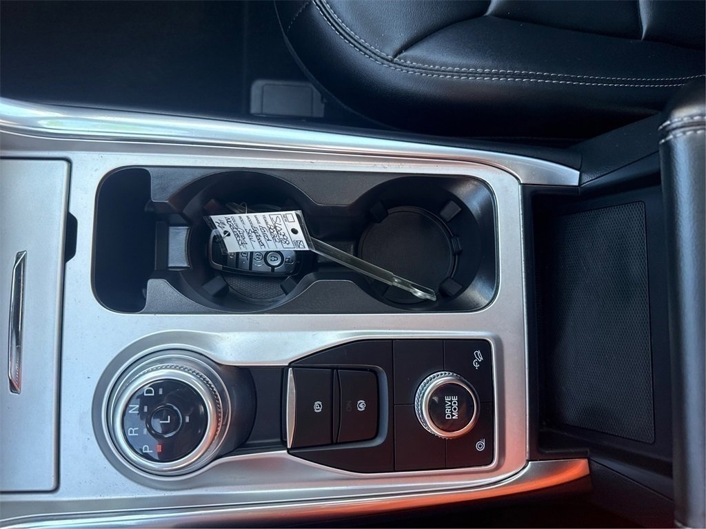 Certified 2022 Ford Explorer XLT w/ Equipment Group 202A image 17