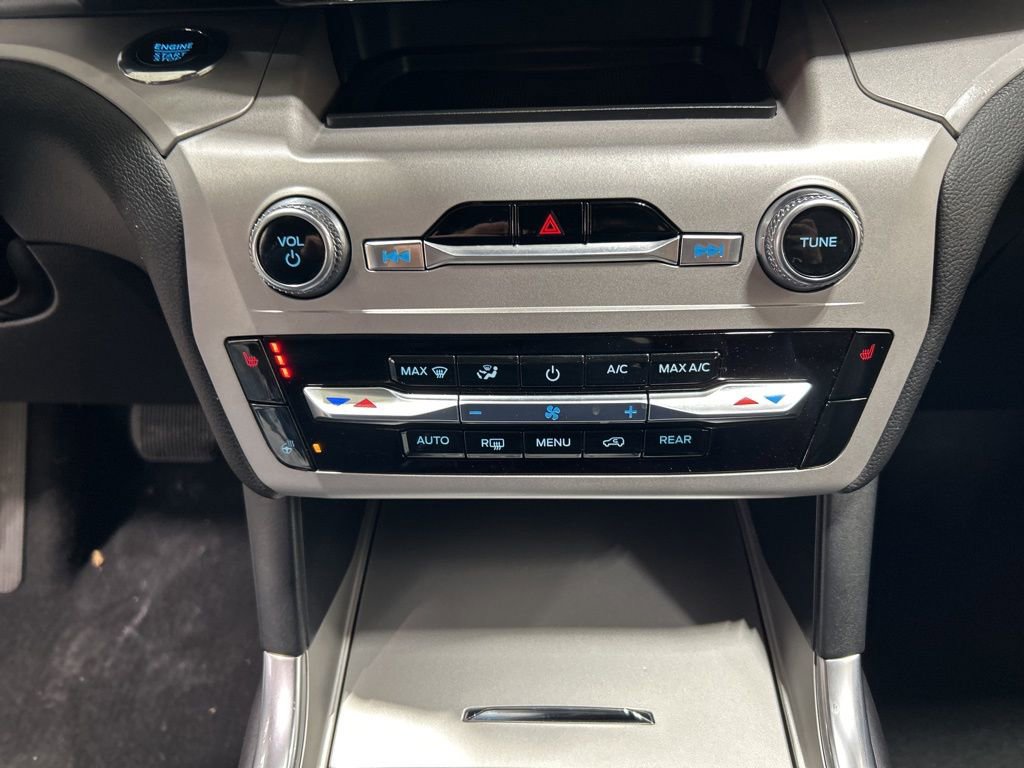 Certified 2023 Ford Explorer XLT w/ Equipment Group 202A image 21