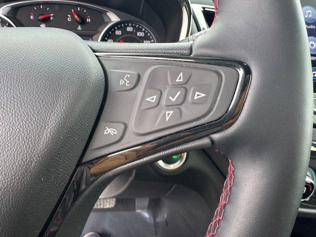 Used 2023 Chevrolet Equinox RS w/ RS Leather Package image 17