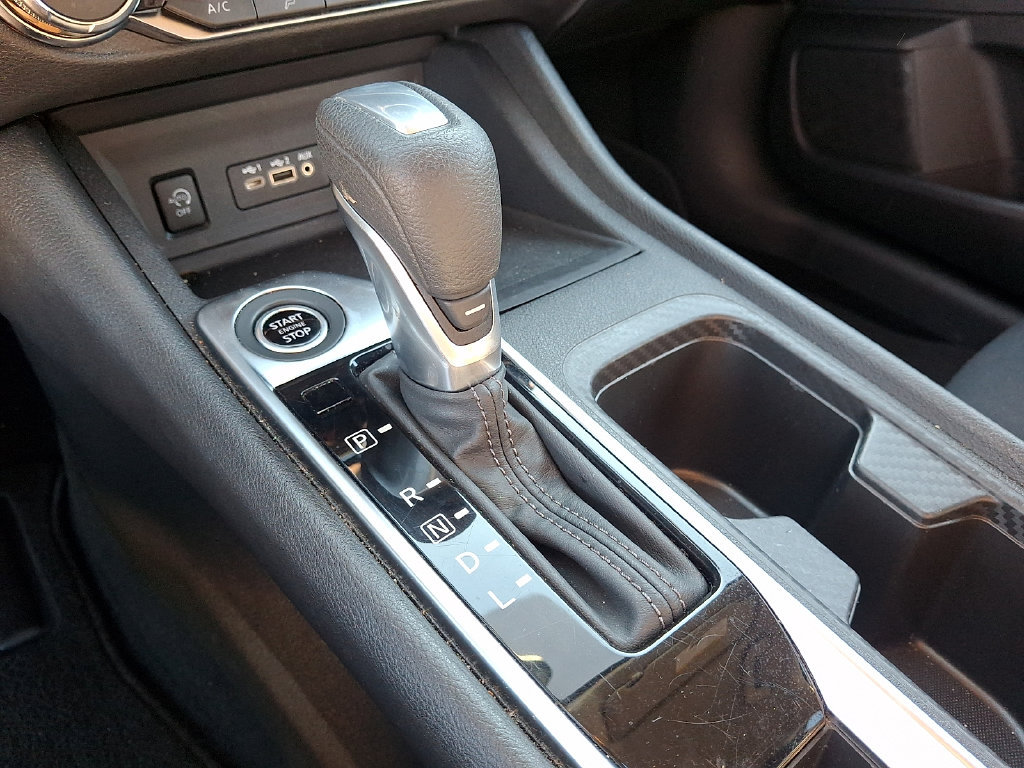 Used 2025 Nissan Sentra SV FWD image 13