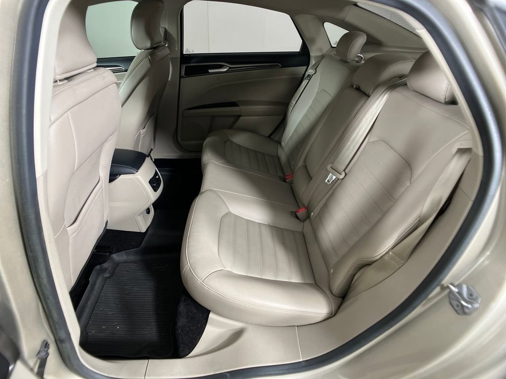 Certified 2017 Ford Fusion SE w/ Fusion SE Technology Package image 31