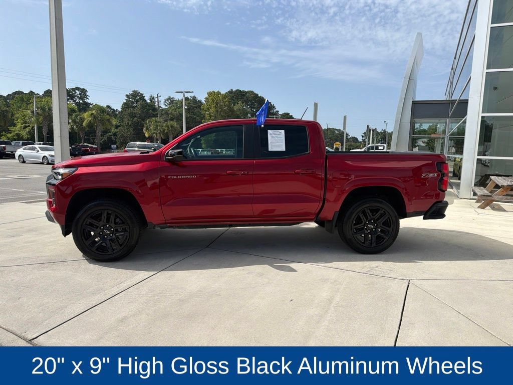 Used 2025 Chevrolet Colorado Z71 w/ Z71 Convenience Package 2 AWD/4WD image 4