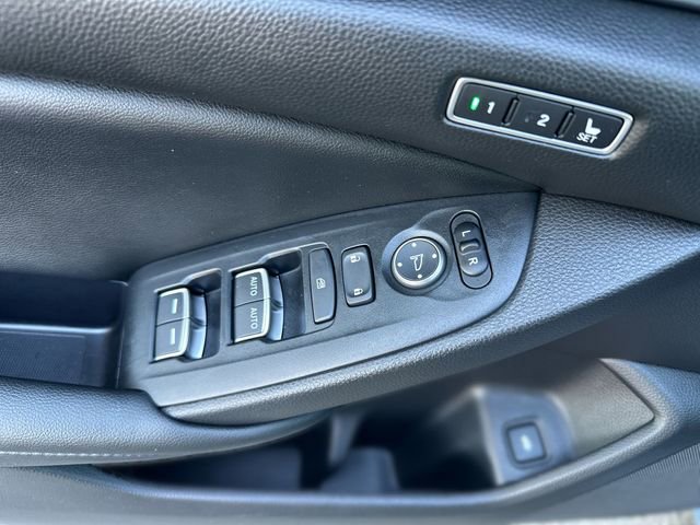 Used 2022 Honda Accord Touring image 14