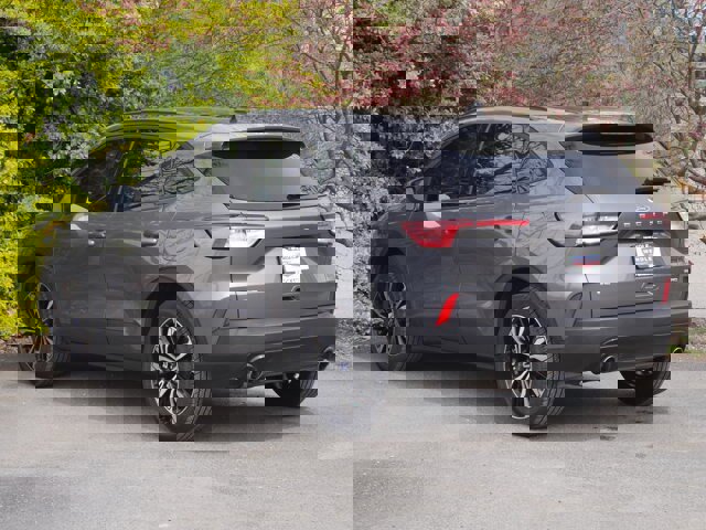 Certified 2022 Ford Escape SE w/ SE Sport Appearance Package image 19