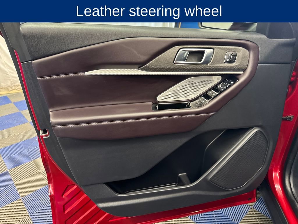 Certified 2025 Ford Explorer Platinum AWD/4WD image 11