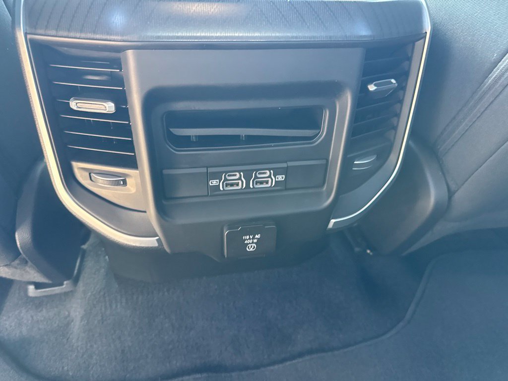 Used 2025 RAM 1500 Big Horn AWD/4WD image 24