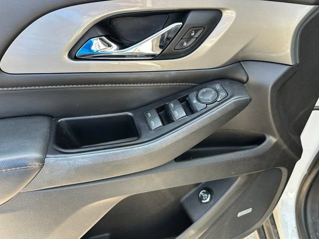 Used 2019 Chevrolet Traverse LT w/ LT Premium Package FWD image 17