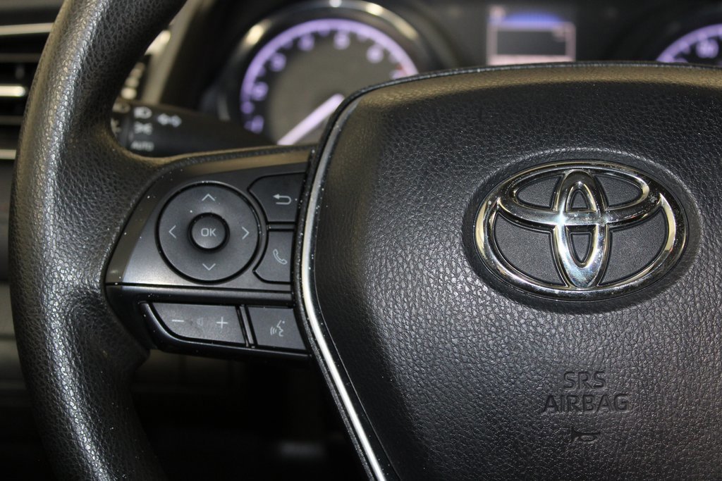 Used 2019 Toyota Camry LE image 16