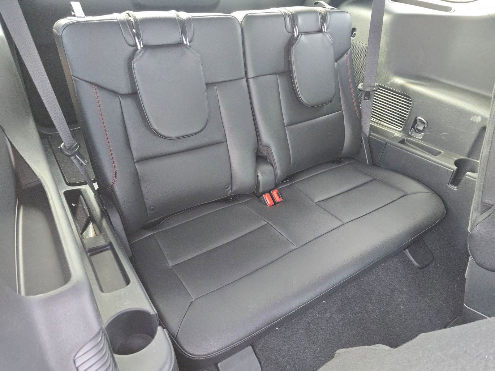 Certified 2024 Ford Explorer ST-Line w/ Class IV Trailer Tow Package image 30