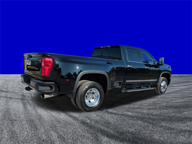 Used 2024 Chevrolet Silverado 3500 High Country w/ Technology Package image 4