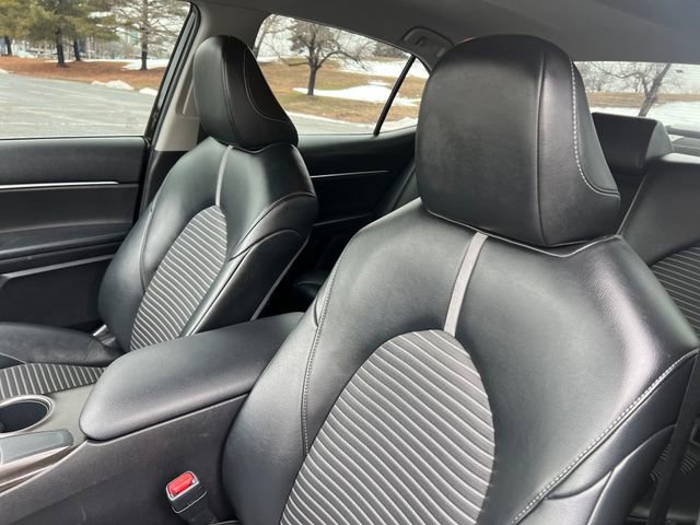 Used 2021 Toyota Camry SE image 17