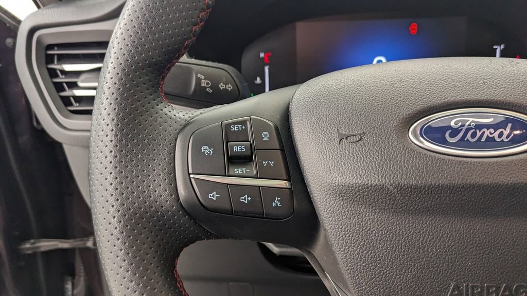 Certified 2023 Ford Escape ST-Line w/ Tech Pack #1 image 32