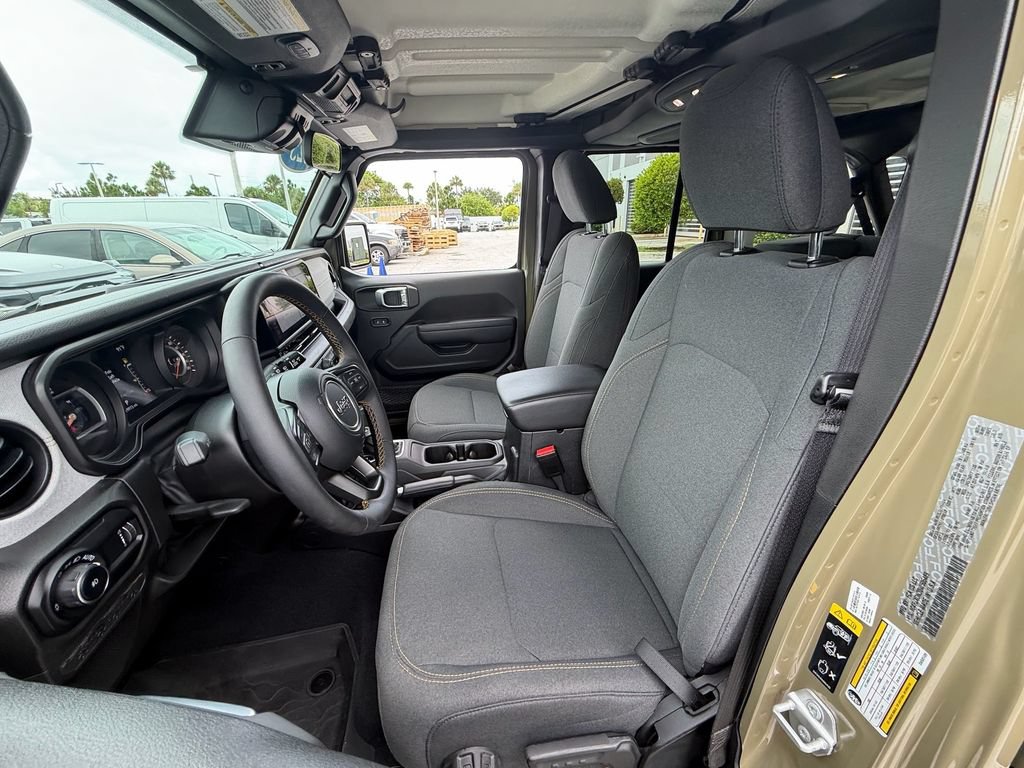 Used 2025 Jeep Wrangler Unlimited Sport AWD/4WD image 10
