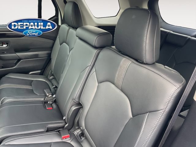 Used 2025 Honda Pilot Touring image 17
