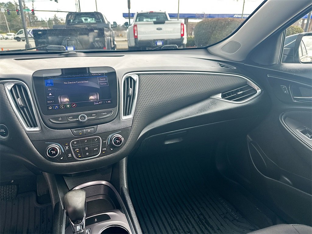 Used 2021 Chevrolet Malibu LT image 20