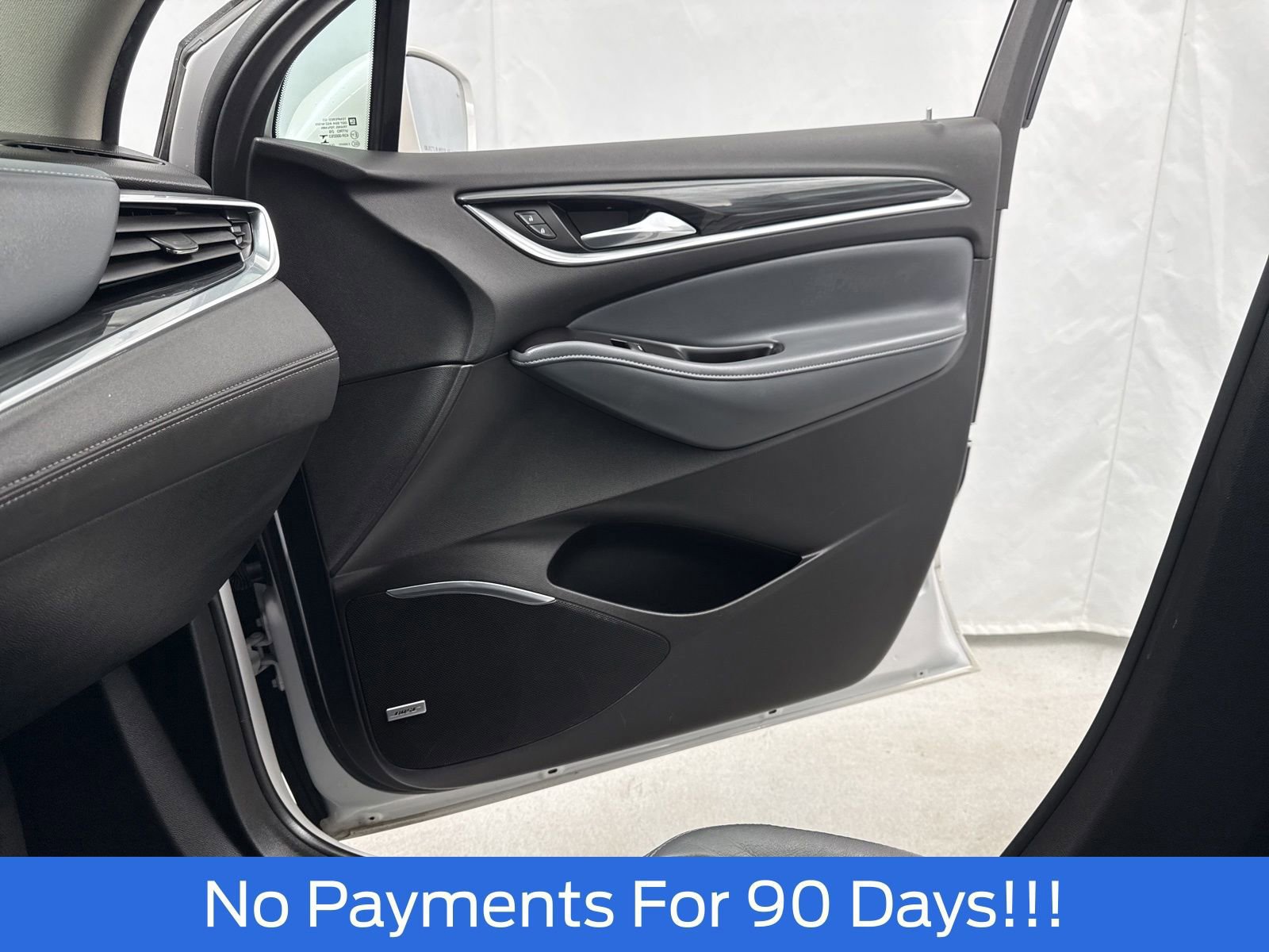 Used 2020 Buick Enclave Essence w/ Sound and Sites Package image 27