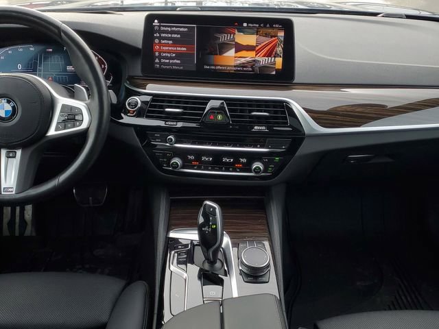 Used 2022 BMW 530i xDrive w/ M Sport Package image 32
