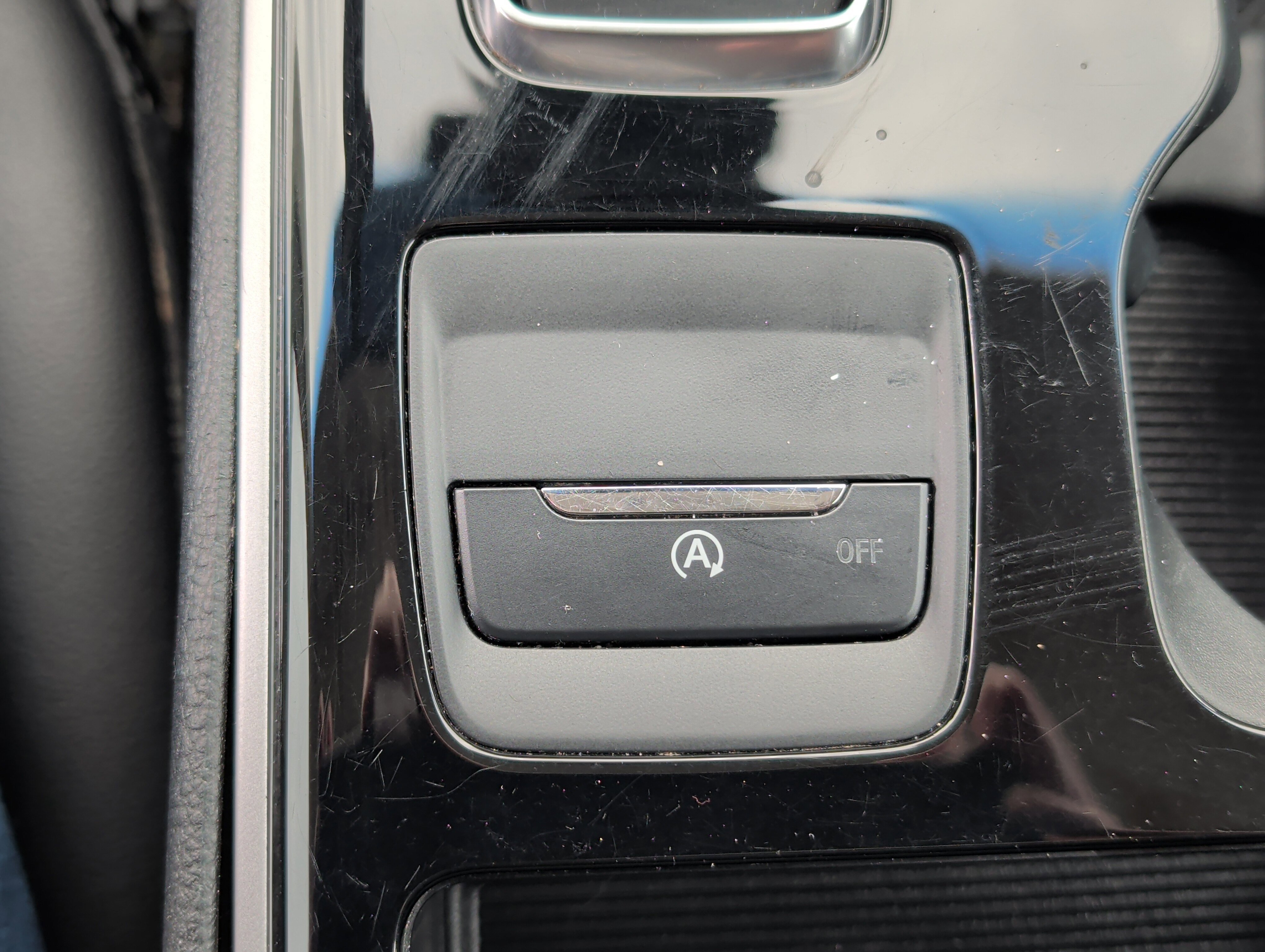 Certified 2020 Ford Edge SEL w/ Convenience Package image 30