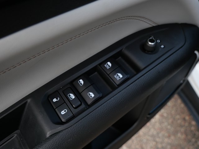 Used 2023 Jeep Compass Limited AWD/4WD image 12