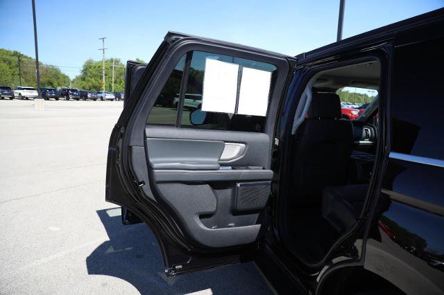 Certified 2025 Ford Expedition Active AWD/4WD image 30
