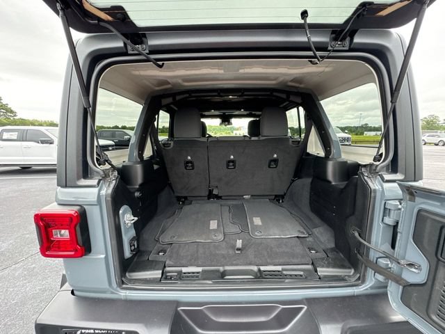 Used 2025 Jeep Wrangler Unlimited Rubicon AWD/4WD image 25