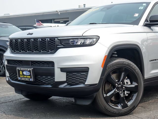 Used 2024 Jeep Grand Cherokee L Altitude AWD/4WD image 3