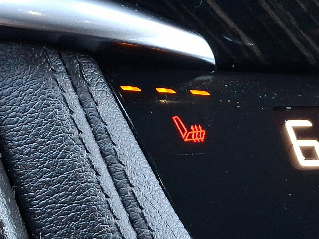Used 2021 Cadillac XT6 Premium Luxury w/ LPO, Floor Liner Package AWD/4WD image 28