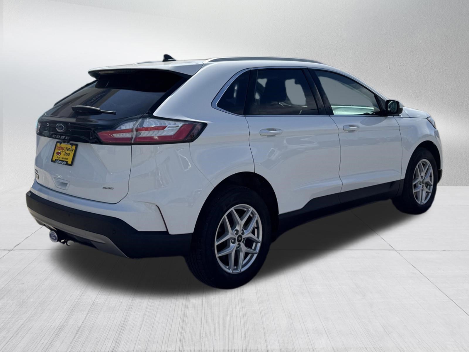Certified 2024 Ford Edge SEL w/ Convenience Package AWD/4WD image 7