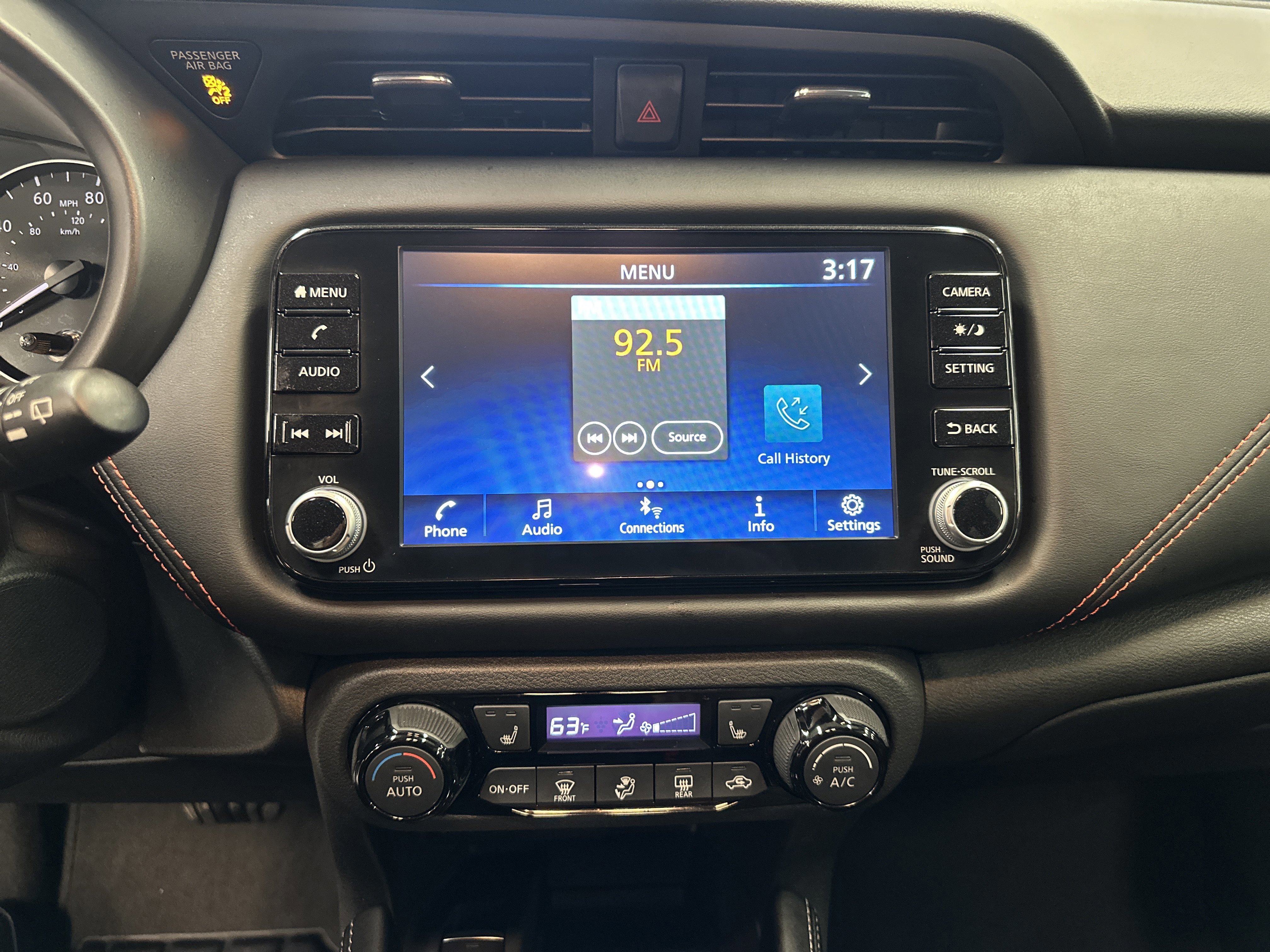 Used 2024 Nissan Kicks SR w/ SR Premium Package image 12