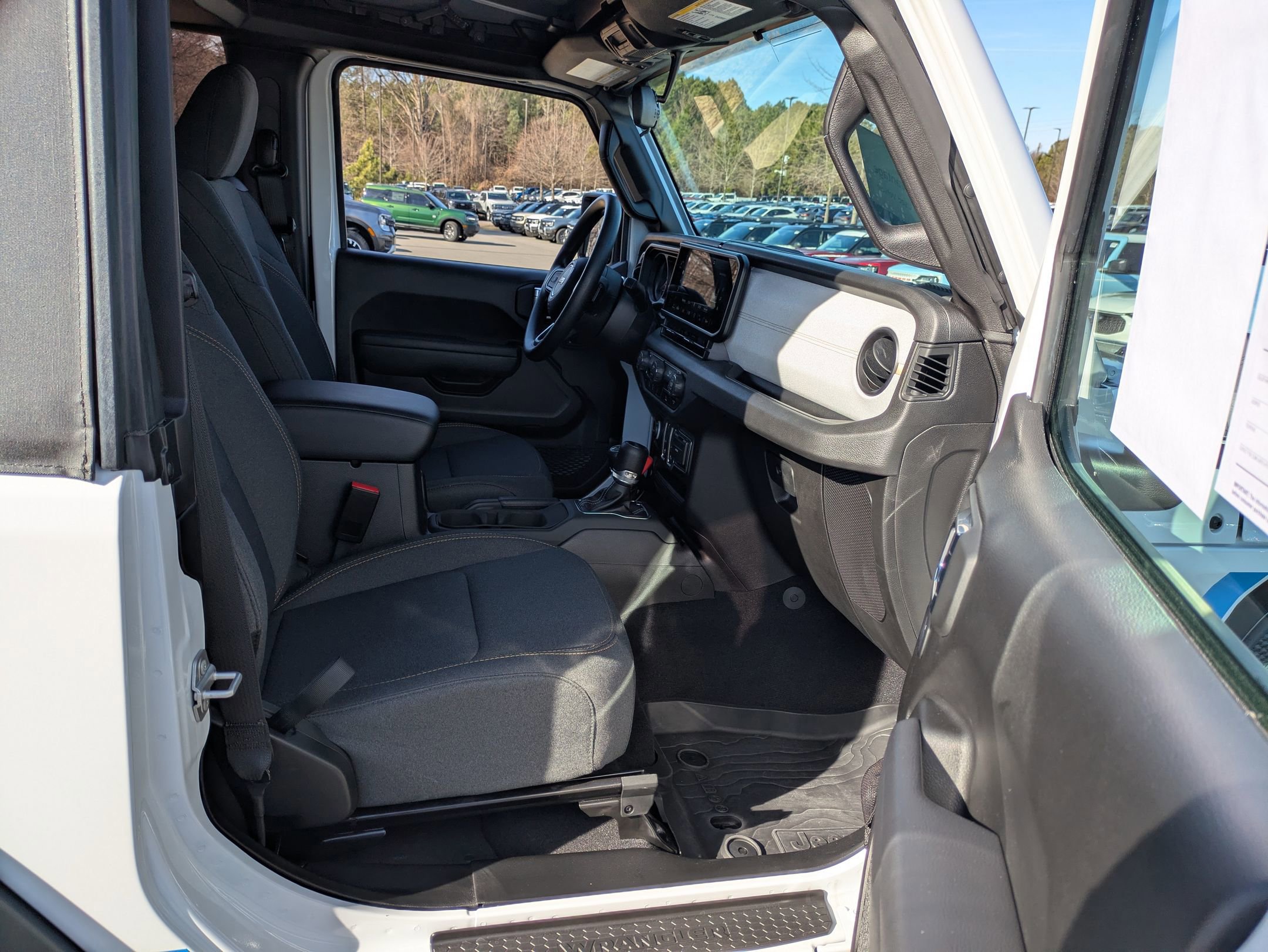 Used 2025 Jeep Wrangler Sport image 30