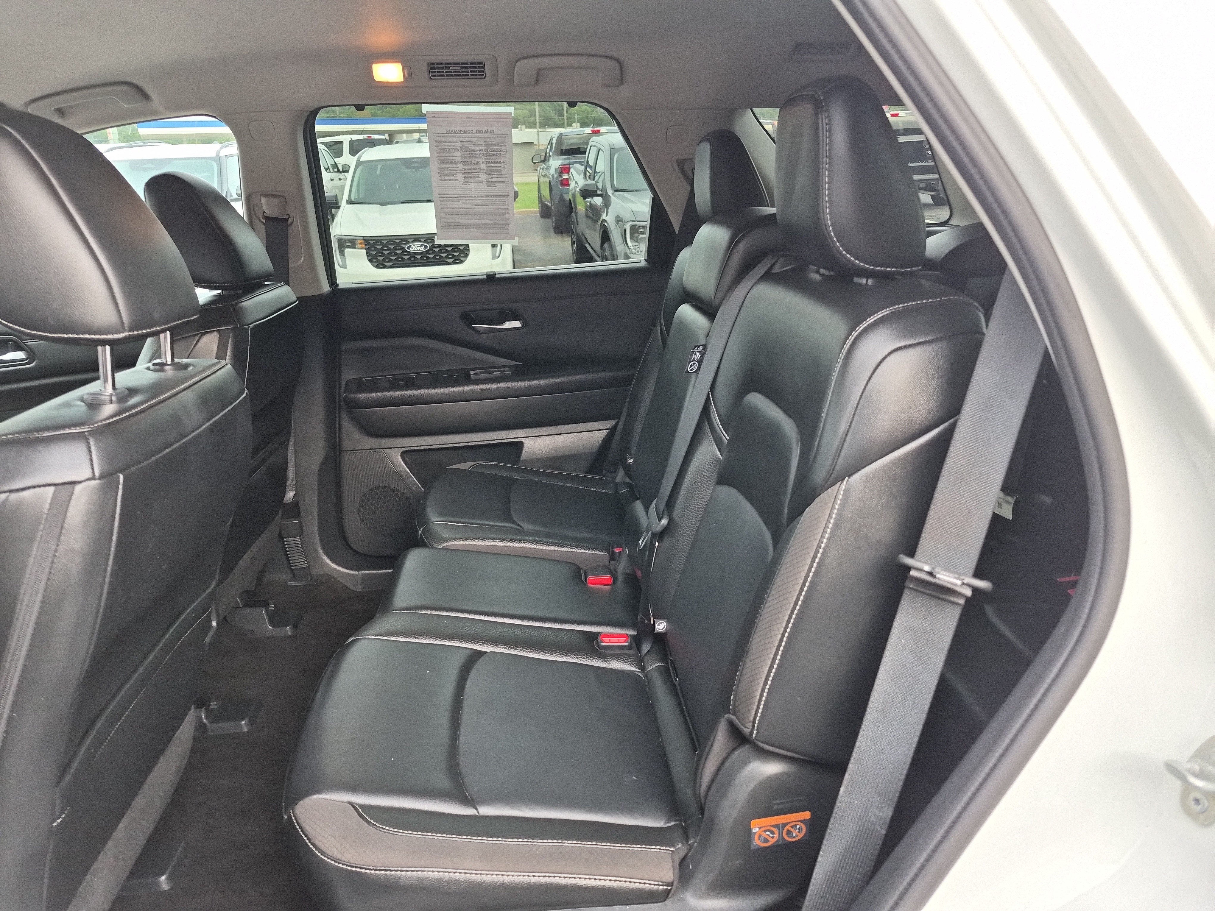 Used 2024 Nissan Pathfinder SL AWD/4WD image 23