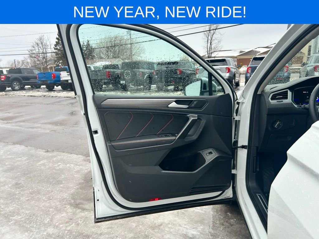 Used 2024 Volkswagen Tiguan Wolfsburg Edition image 12