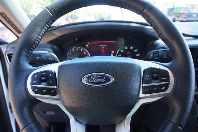 Certified 2023 Ford Explorer Limited w/ Hybrid Equipment Group 310A AWD/4WD image 28