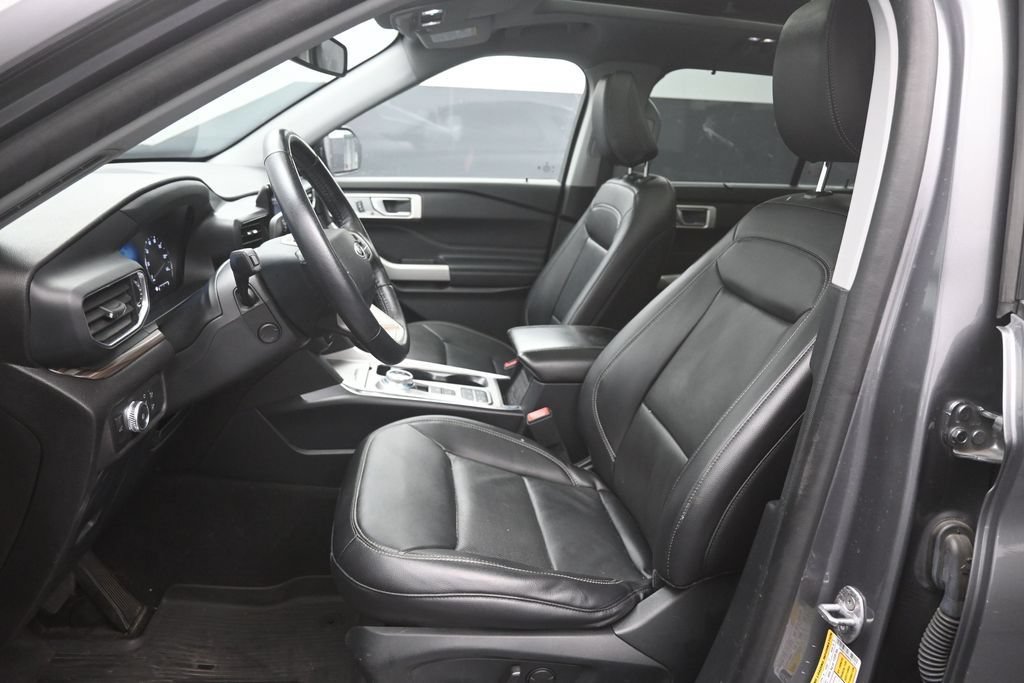 Certified 2021 Ford Explorer Limited w/ Equipment Group 301A RWD image 18