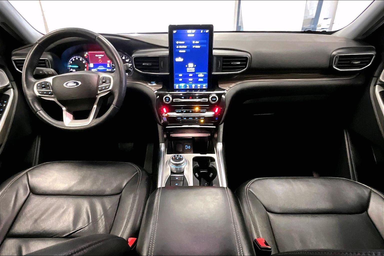 Certified 2022 Ford Explorer Limited w/ Limited Technology Package image 14