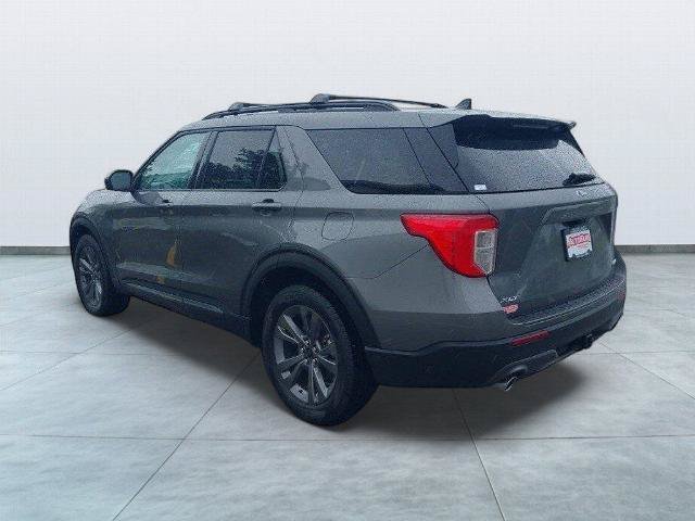 Certified 2023 Ford Explorer XLT w/ Equipment Group 202A AWD/4WD image 5