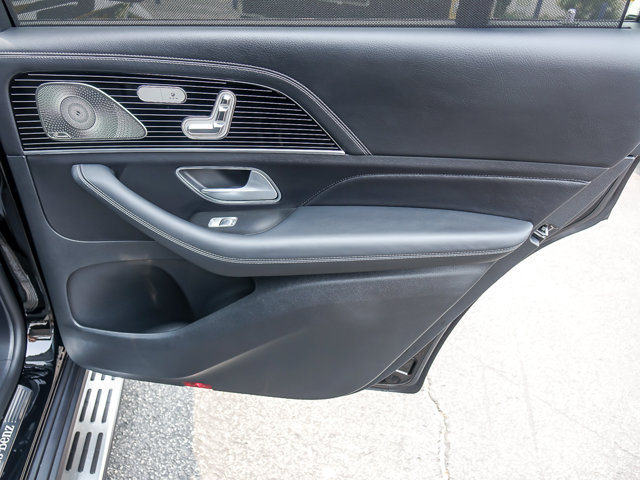 Used 2025 Mercedes-Benz GLS 580 4MATIC image 27