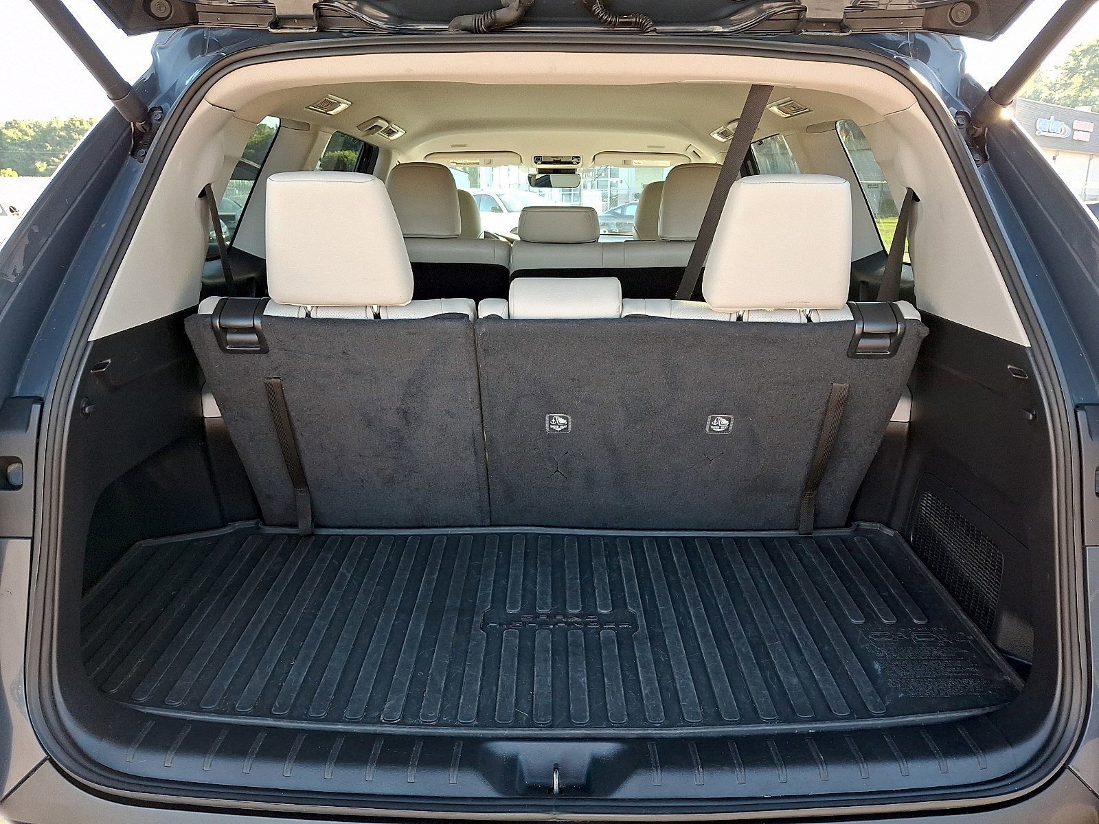 Used 2024 Toyota Grand Highlander AWD image 28
