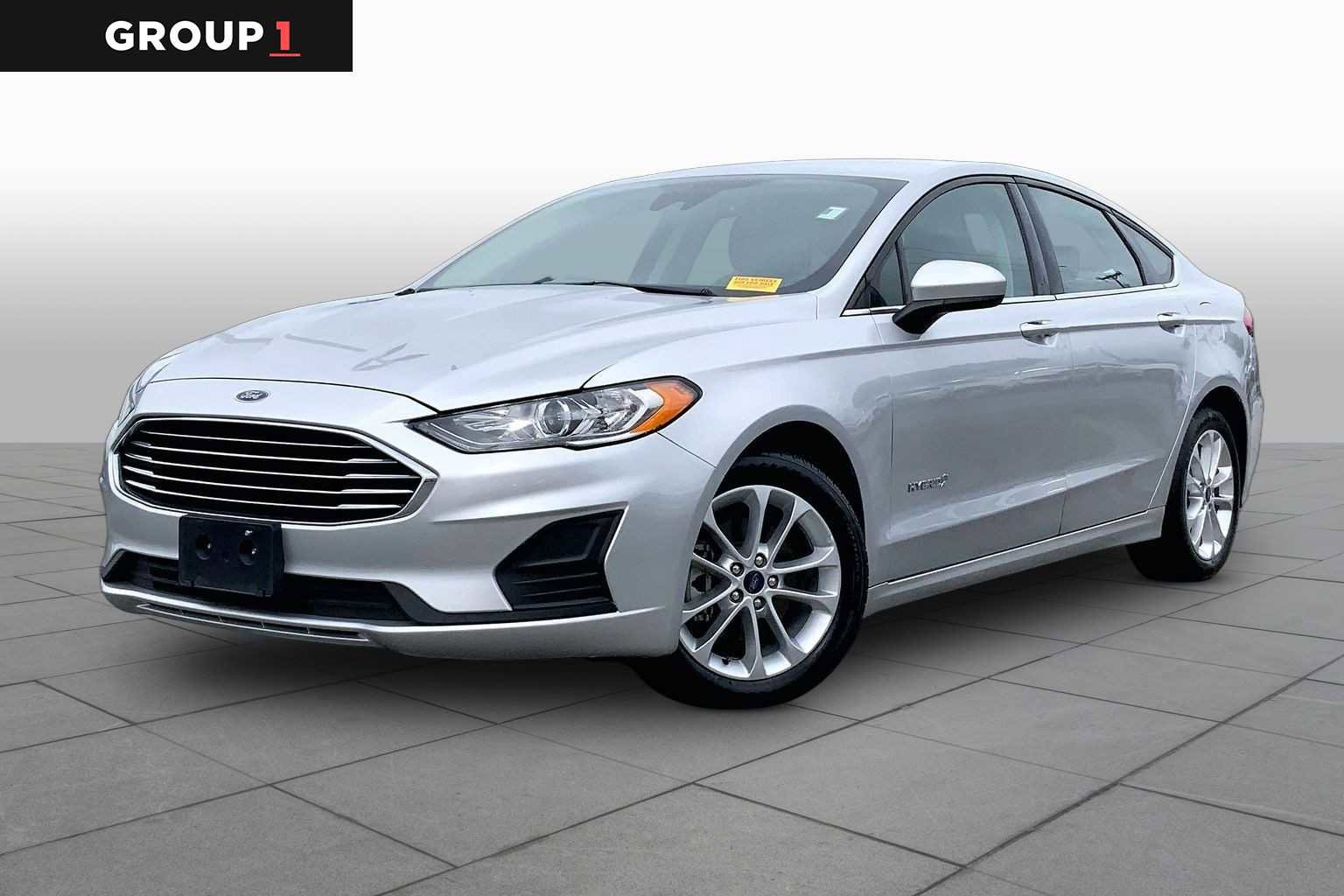 Certified 2019 Ford Fusion SE image 1