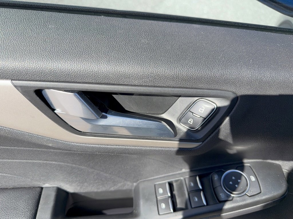 Certified 2022 Ford Escape SEL image 8