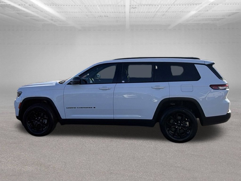 Used 2024 Jeep Grand Cherokee L Laredo AWD/4WD image 6