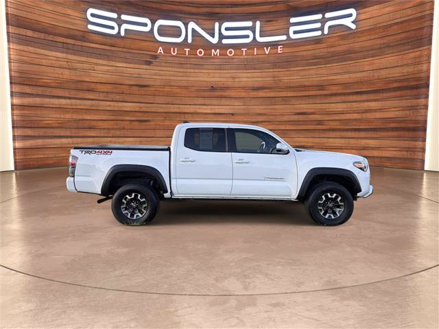 Used 2022 Toyota Tacoma TRD Off-Road w/ Technology Package AWD/4WD image 9