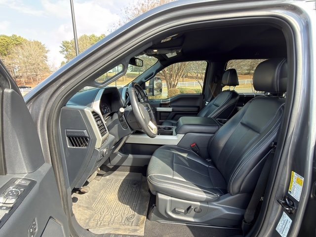 Certified 2022 Ford F250 Lariat w/ Black Appearance Package image 5