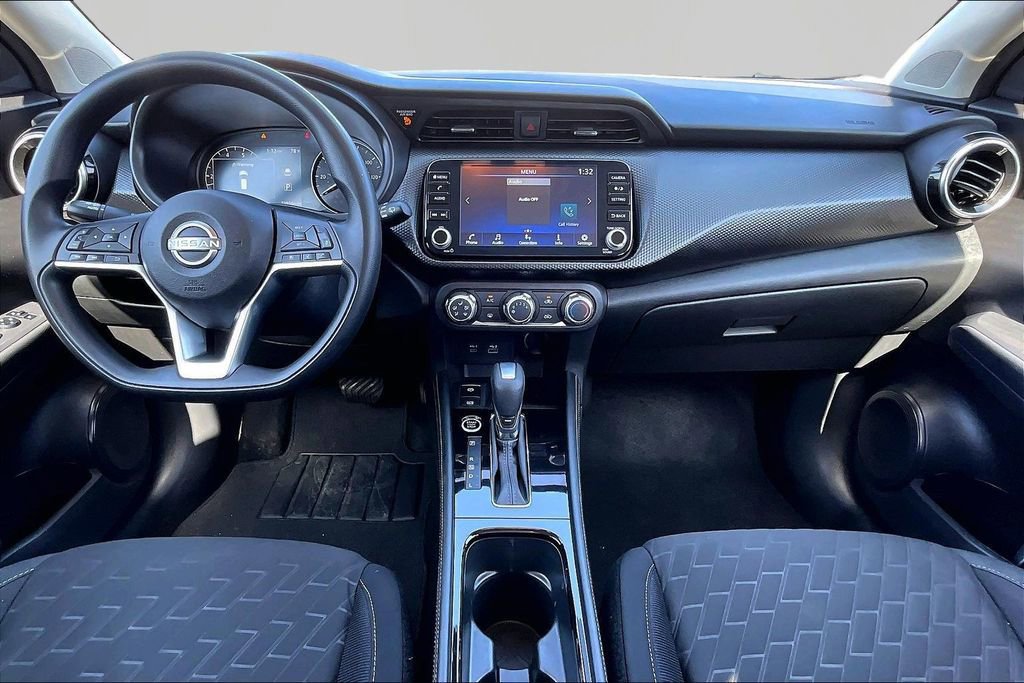 Used 2023 Nissan Kicks SV image 16