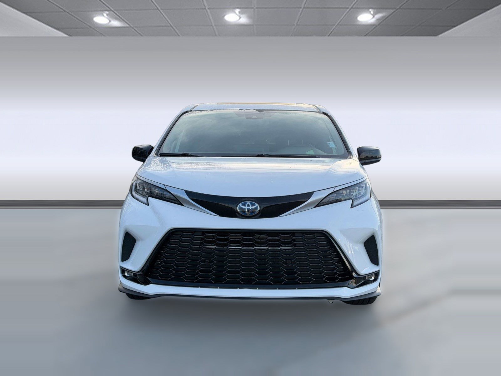 Used 2021 Toyota Sienna XSE w/ XSE Plus Package image 5