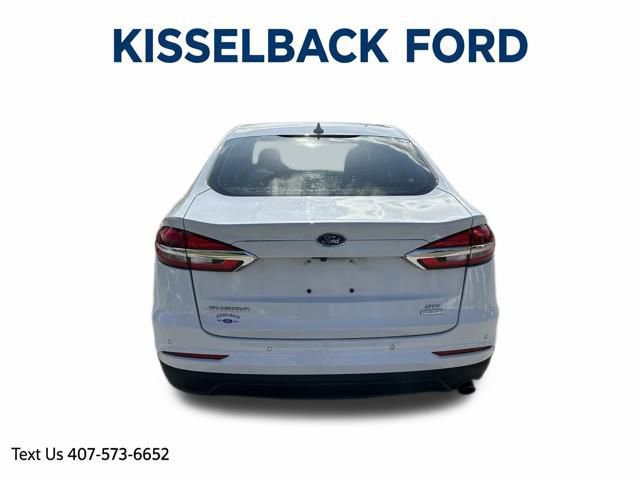 Certified 2020 Ford Fusion SE image 4