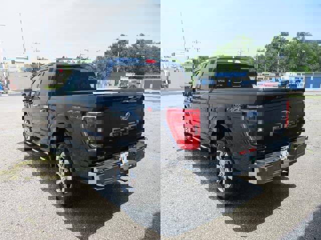 Certified 2022 Ford F150 XLT w/ Equipment Group 302A High image 5