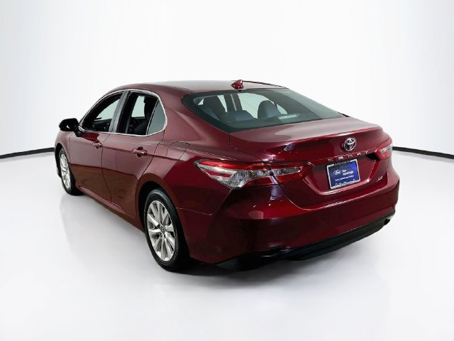 Used 2020 Toyota Camry LE FWD image 7