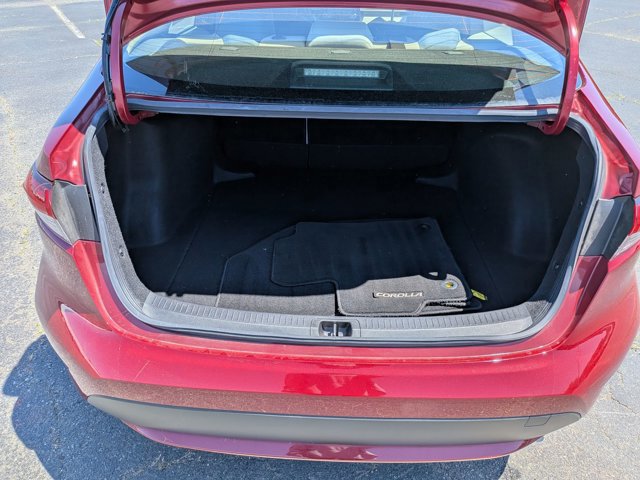 Used 2022 Toyota Corolla LE FWD image 29