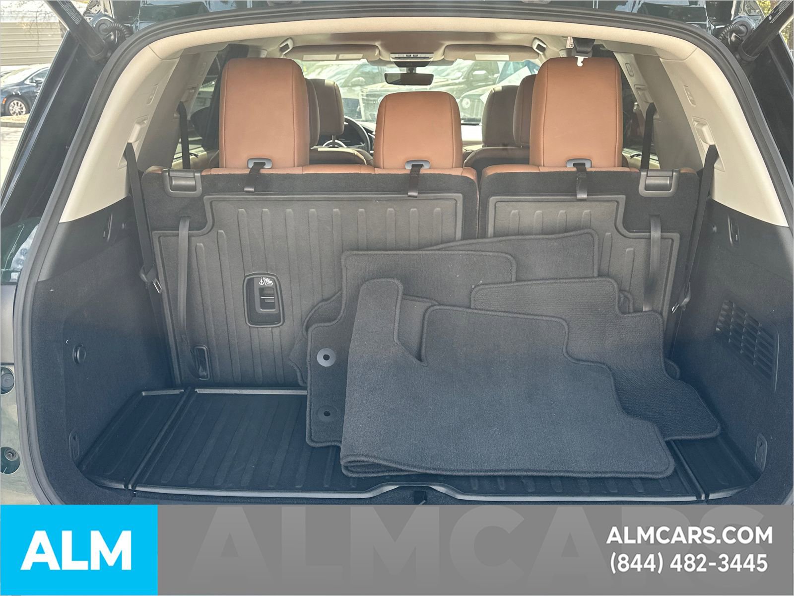 Used 2025 Nissan Pathfinder Platinum FWD image 39